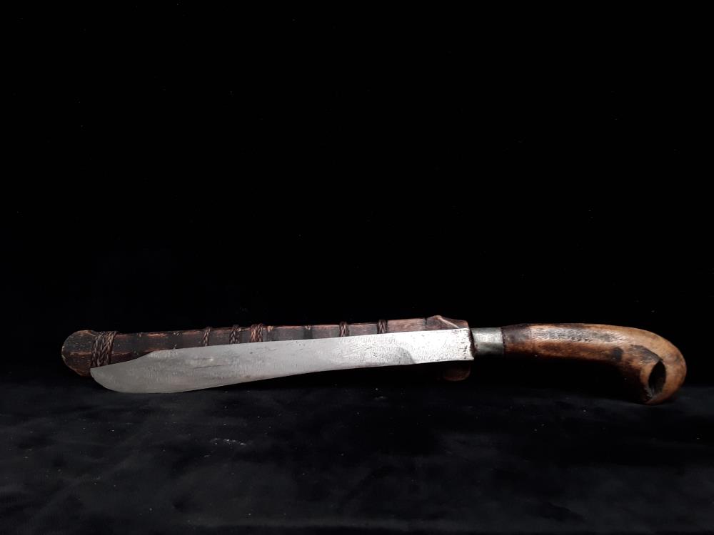 COUTEAU INDONESIEN 