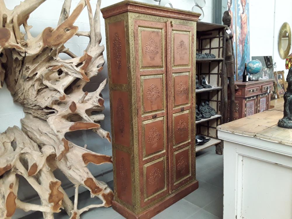 ARMOIRE INDIENNE OR ET BRONZE 
