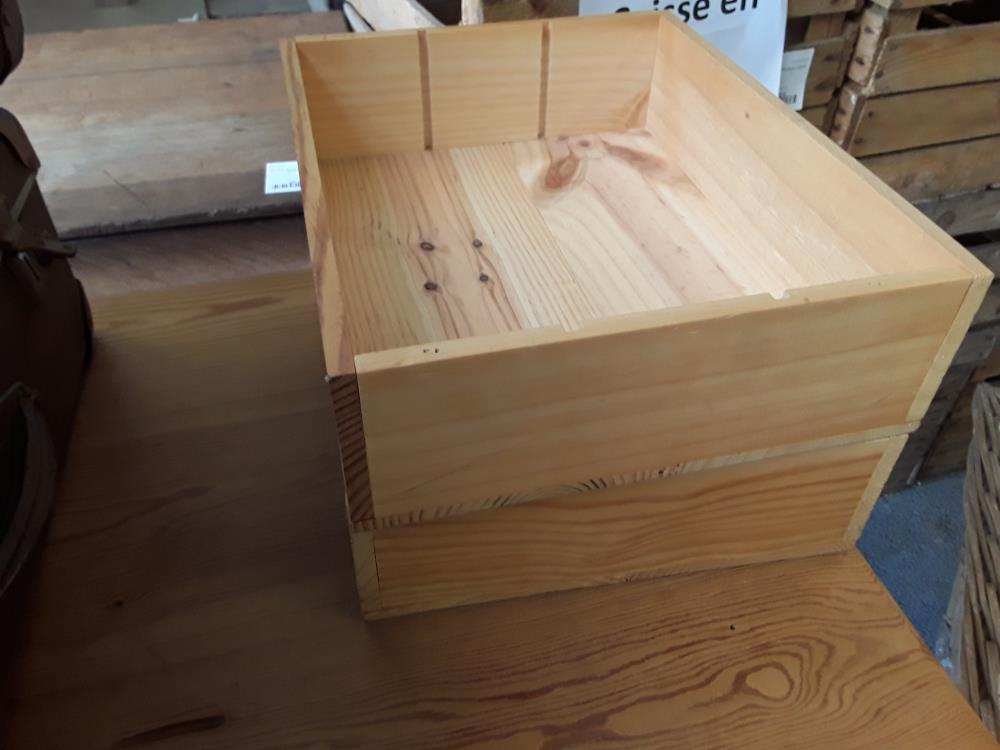 MINIATURE CAISSE EN BOIS 