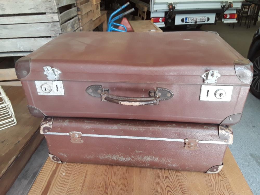 VALISE EN CARTON 