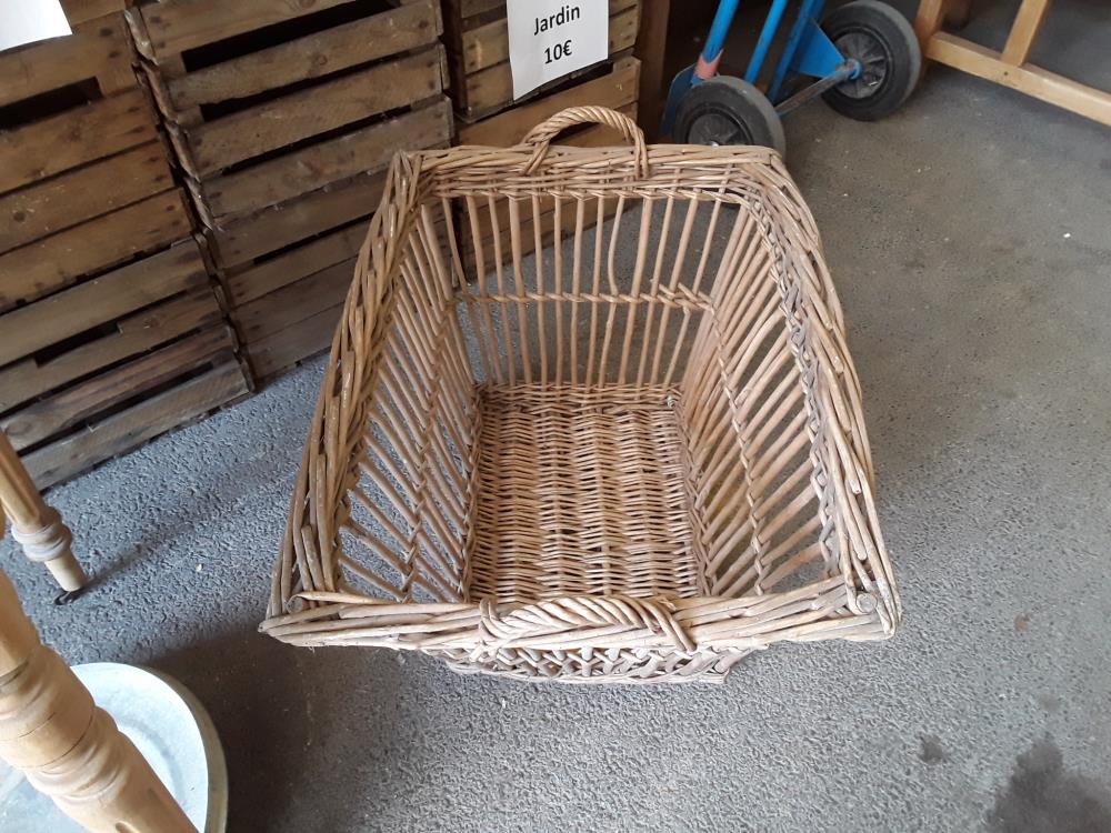 PANIER À LINGE EN JONT TRESSÉ 