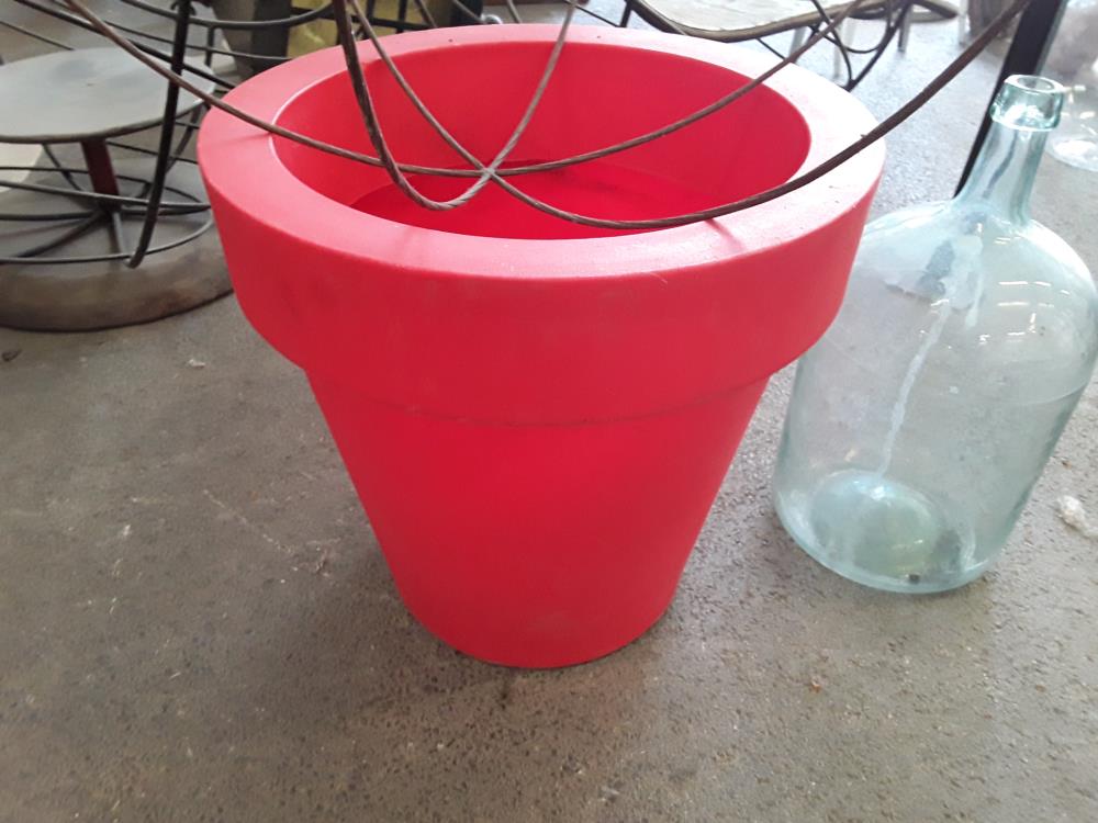 CACHE POT ROUGE 