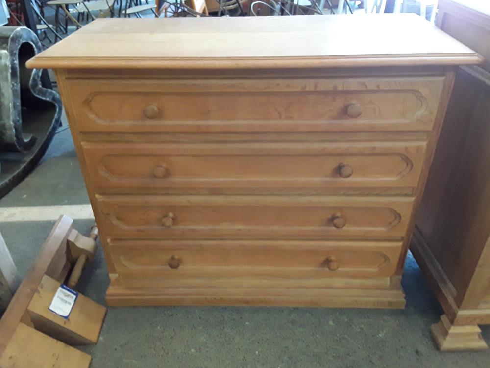 COMMODE EN CHÊNE 4 TIROIRS 