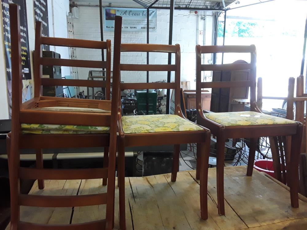 SERIE DE 4 CHAISES DE CUISINE 