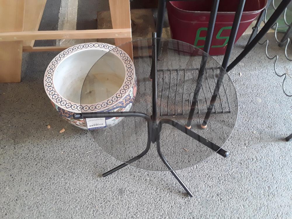 TABLE RONDE EN VERRE 