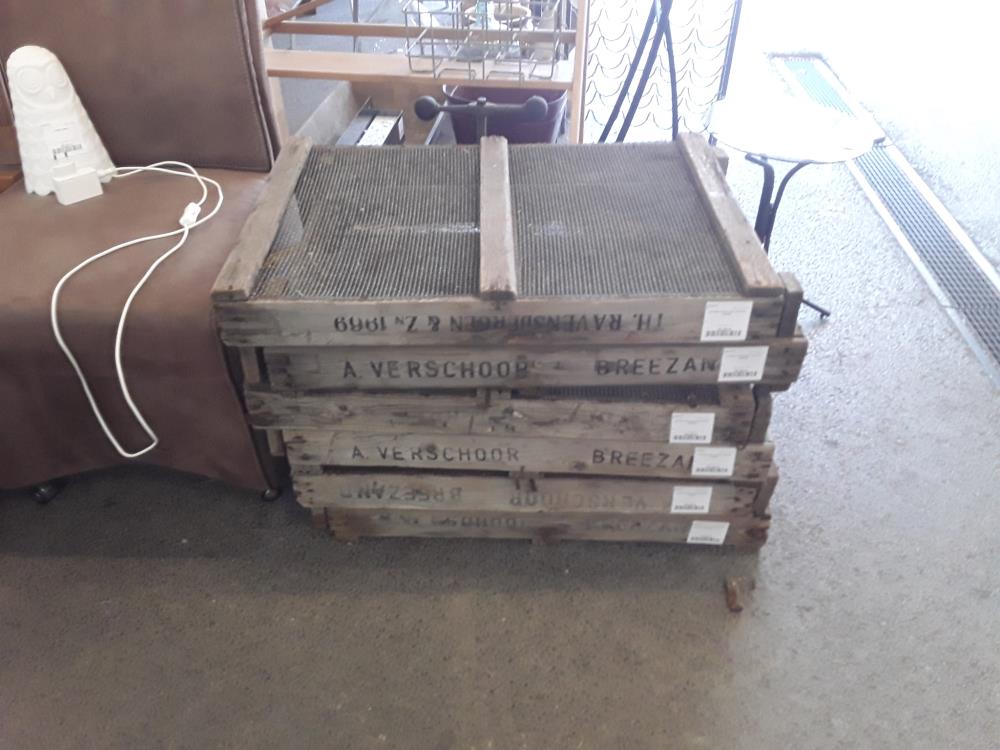 CAISSE STOCKAGE OIGNON FLEUR 