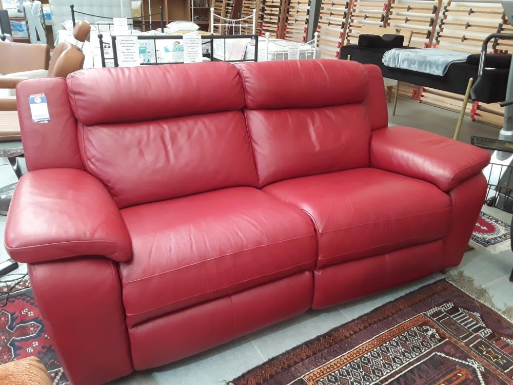 FAUTEUIL CUIR ROUGE DEUX RELAX. ( 2 X 1M)