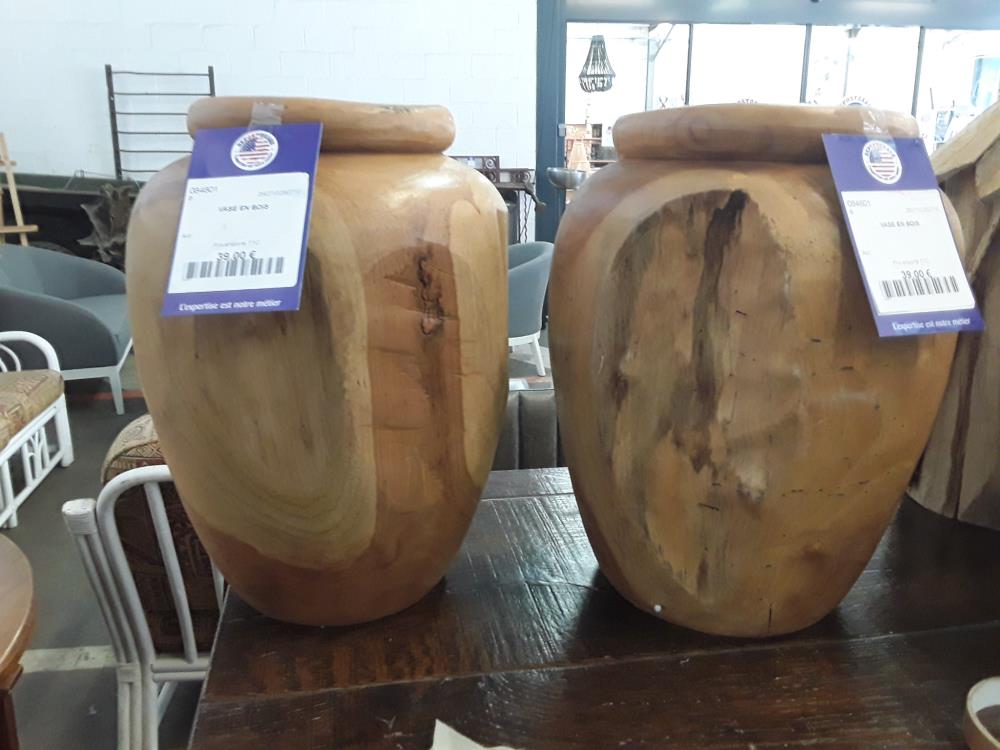 VASE EN BOIS 