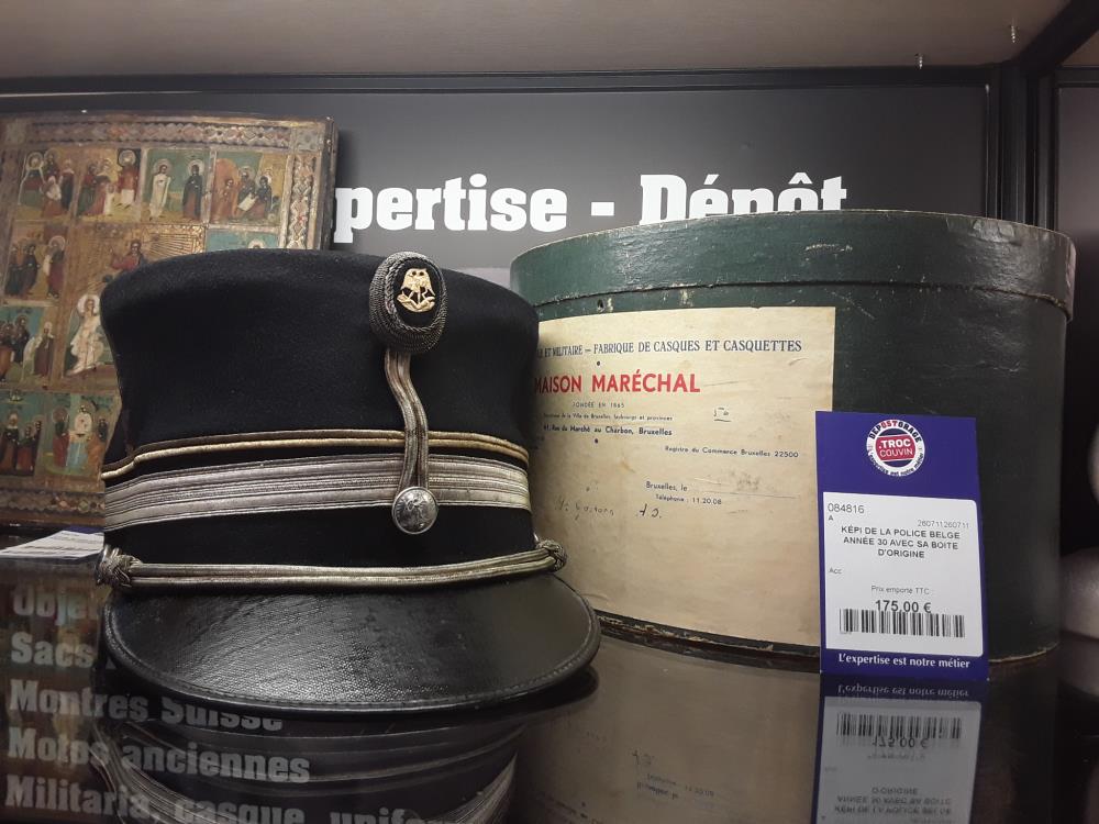 KÉPI DE LA POLICE BELGE ANNÉE 30 AVEC SA BOITE D'ORIGINE 