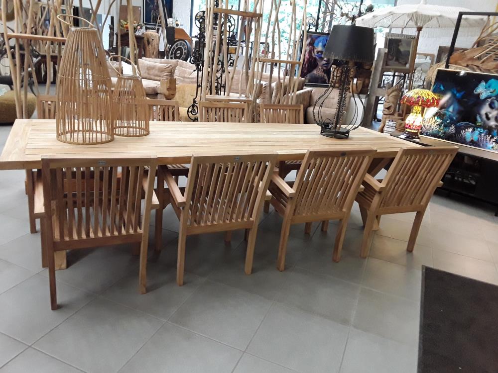 TABLE EN TECK DE TERRASSE EN 3M AVEC 8 CHAISES 