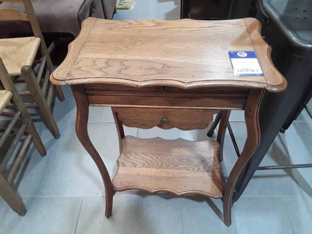 PETITE TABLE COUTURE