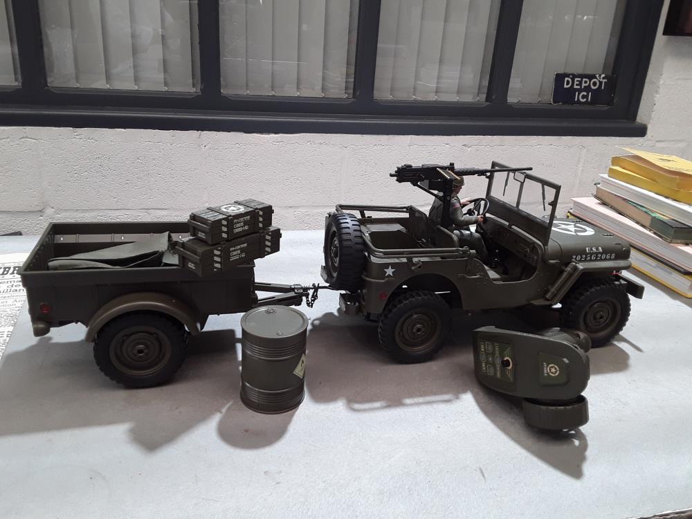JEEP WILLYS RADIO COMMANDEE + REMORQUE 