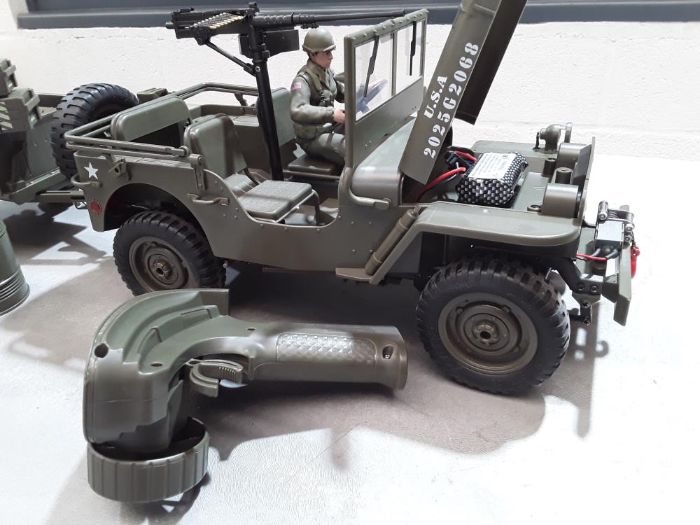 JEEP WILLYS RADIO COMMANDEE + REMORQUE 