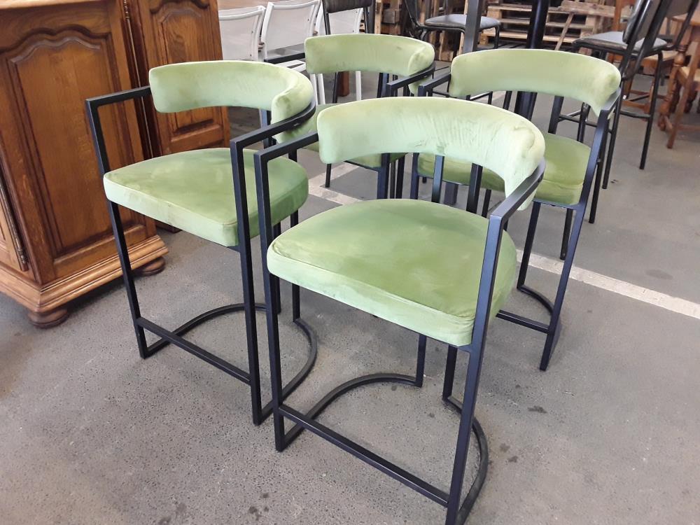 TABOURET DESIGN VELOURS VERT SERIE DE 4 