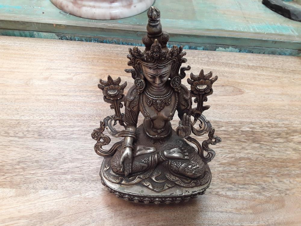 STATUE TIBÉTAINE DE TARA VERTE – DÉESSE DE LA COMPASSION