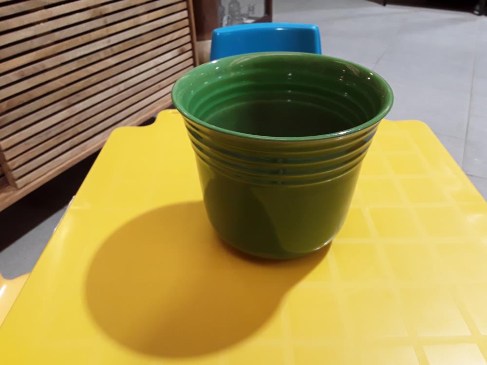 CACHE POT 