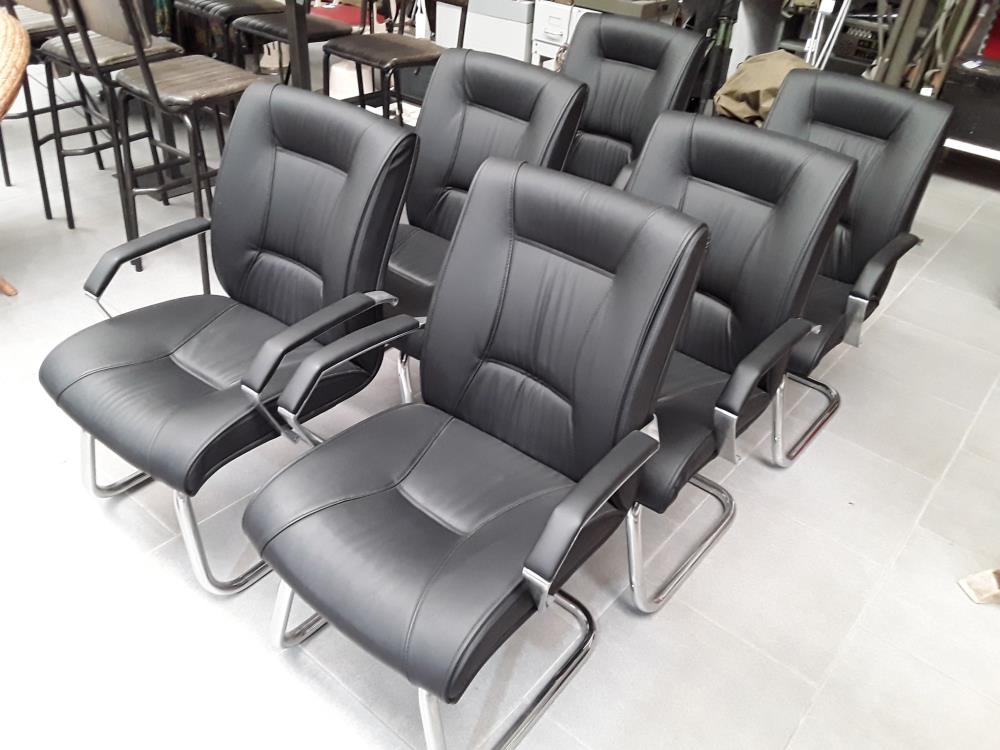 FAUTEUIL NOIR DESIGN MASACHI