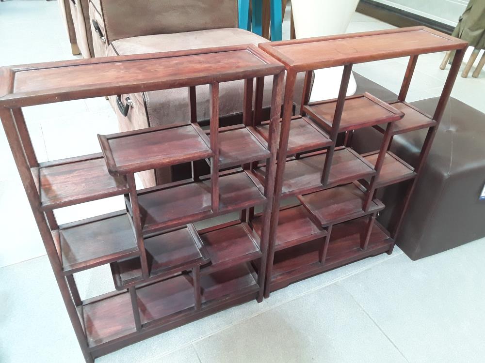 ETAGERE CHINOISE EN BOIS DE ROSE 