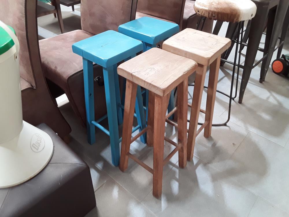 TABOURET EN BOIS 