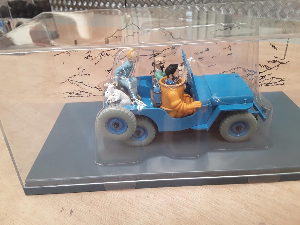 TINTIN OBJECTIF LUNE LA JEEP BLEUE 1/24