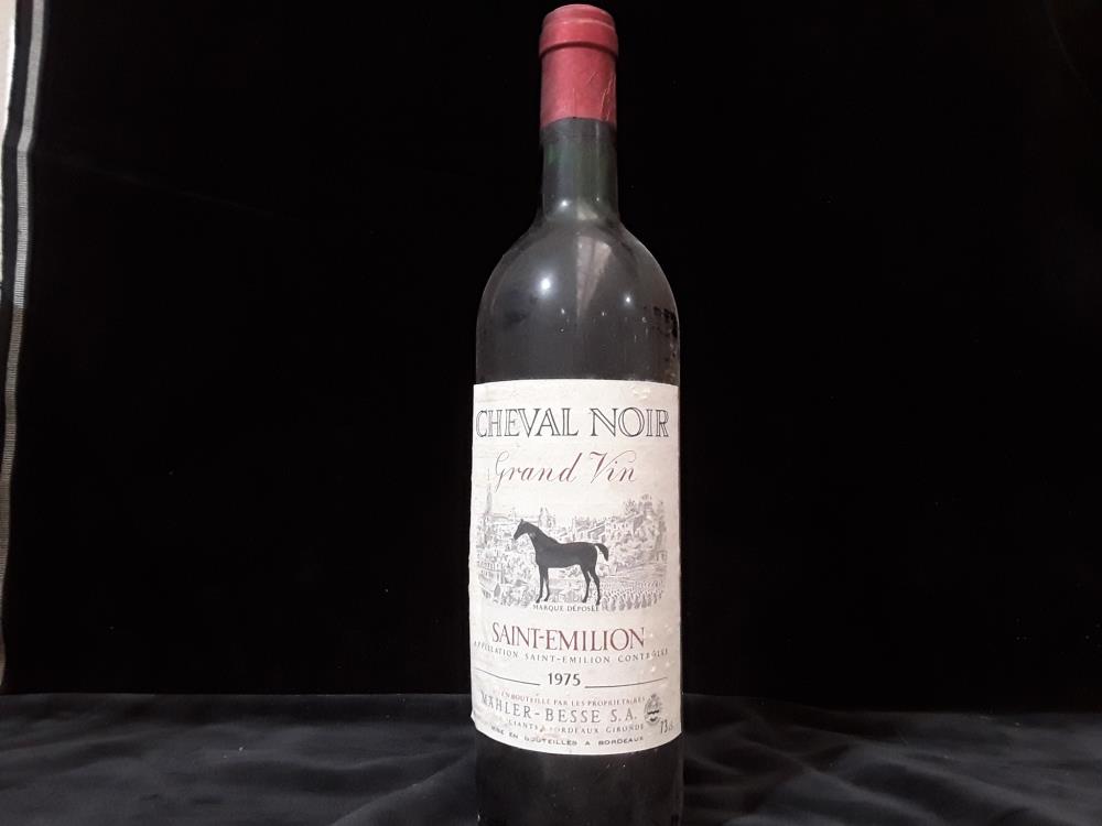 VIN VENDU POUR L'ETIQUETTE CHATEAU CHEVAL NOIR 1975