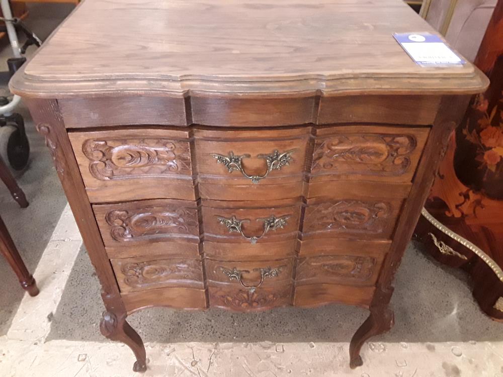 PETITE COMMODE 3 TIROIRS DE ST LOUIS XV