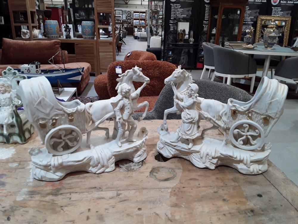 PAIRE DE POSTURES CHEVEAUX 