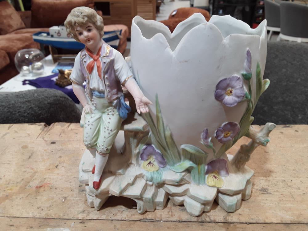 POSTURE ENFANT VASE 