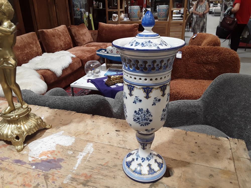 VESE PORCELAINE COUVERCLE 