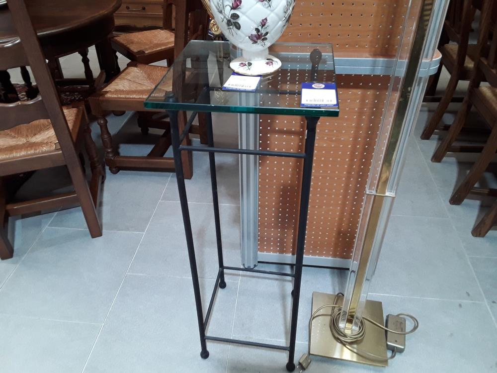 SELLETTE EN FER FORGÉ ET VERRE 