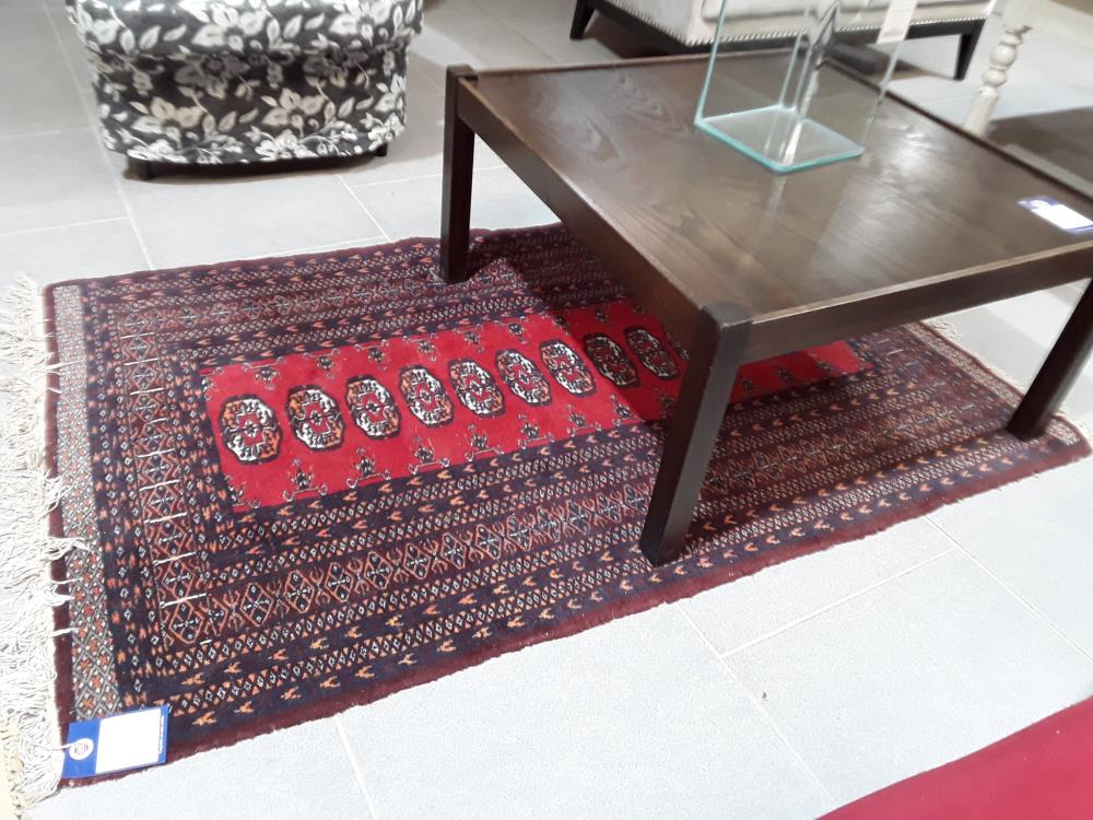 TAPIS TISSÉ MAIN PETIT MODÈLE