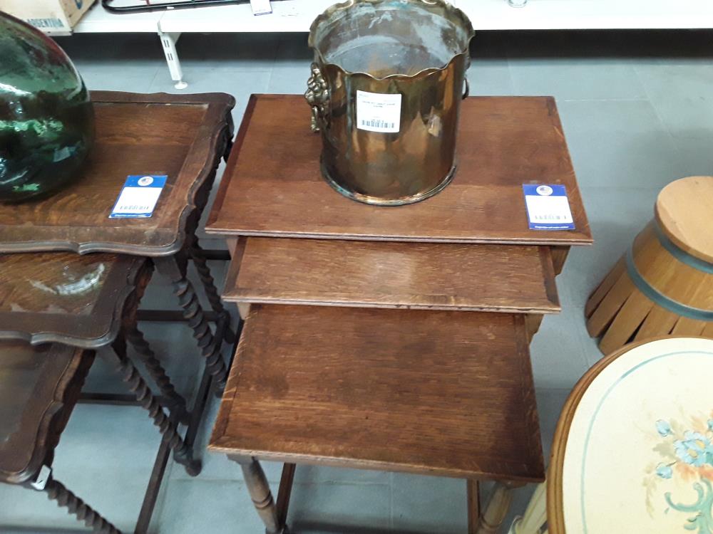 TABLE GIGOGNE 