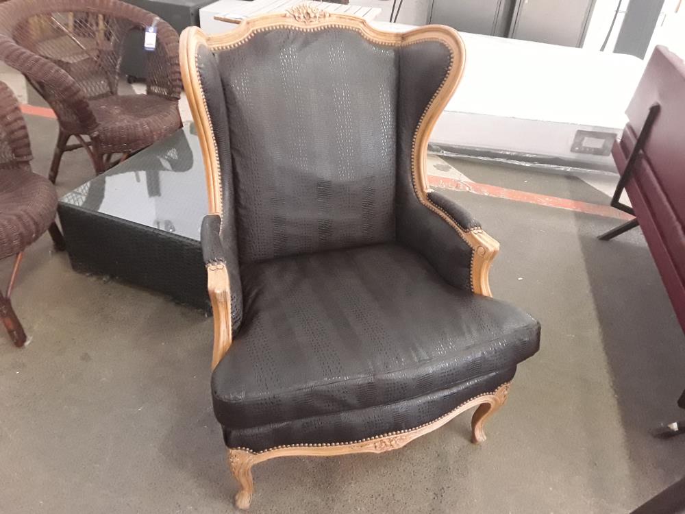 FAUTEUIL DE ST LOUIS XV CROCODILE 