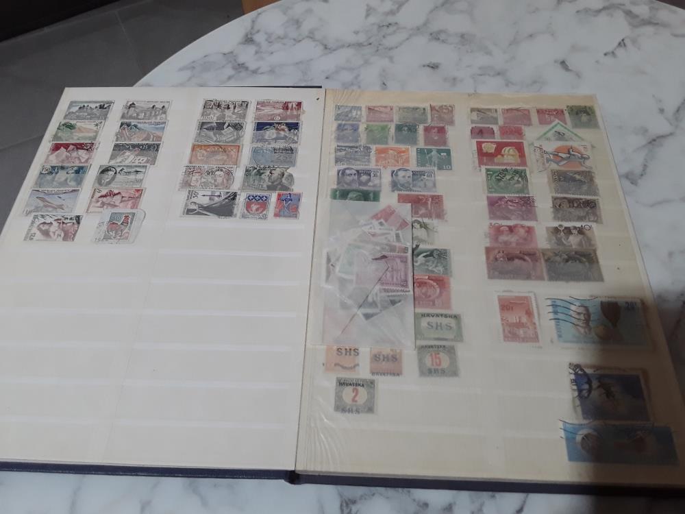 ALBUM TIMBRES FRANCE HOLLANDE ITALIE INDE INDONESIE ET AUTRES