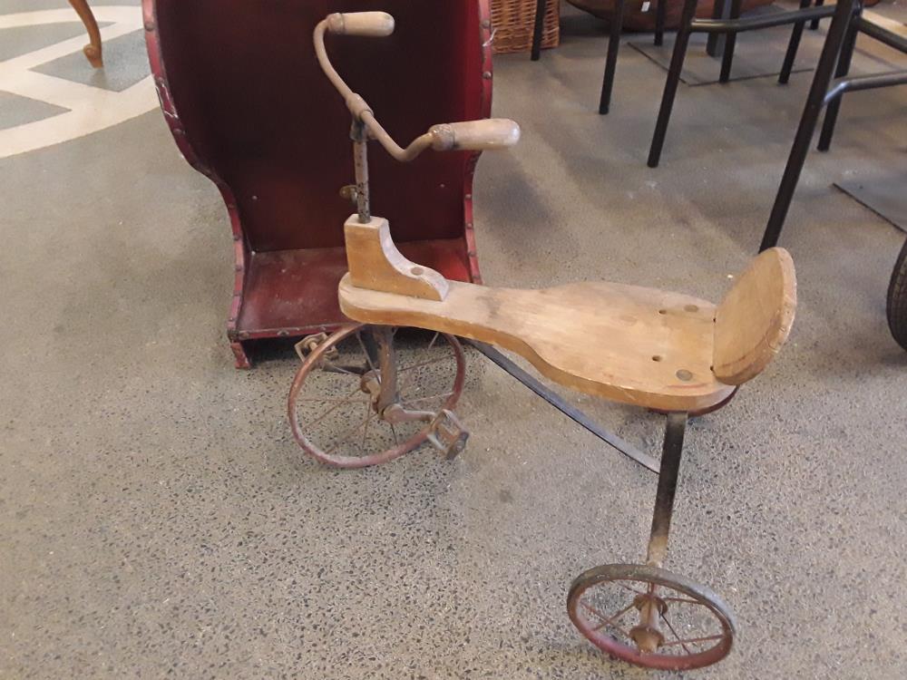 VELO TRICYCLE FINB19EME 