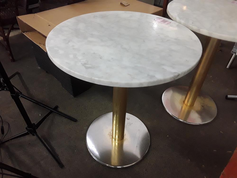 TABLE EN MARBRE DE CAFÉ RONDE 