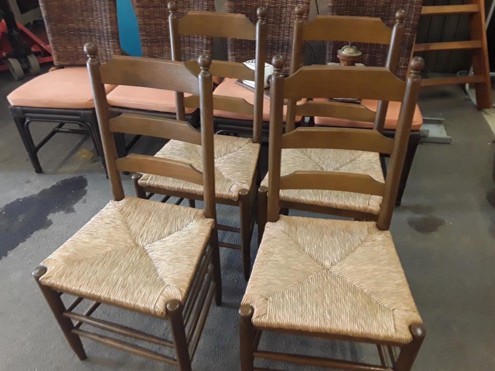 SERIE DE 4 CHAISES DE CUISINE 