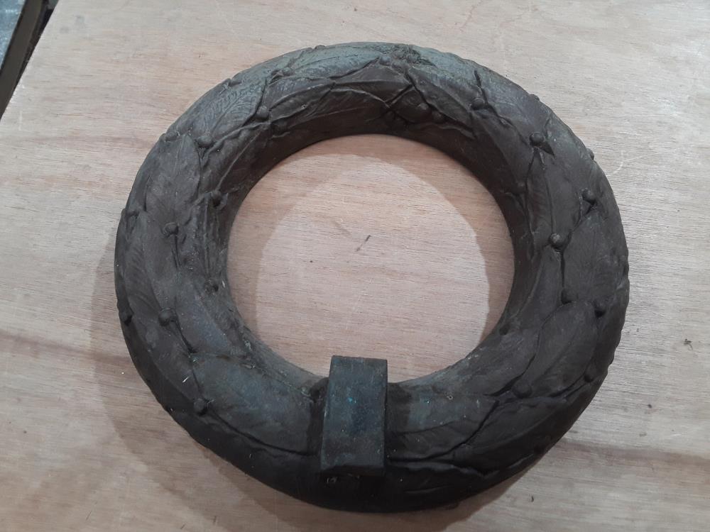 COURONNE DE LAURIES EN BRONZE 