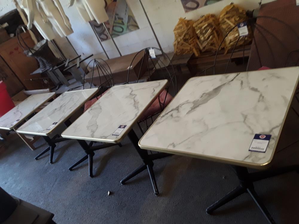 TABLE CARREE PLIANTE TERRASSE