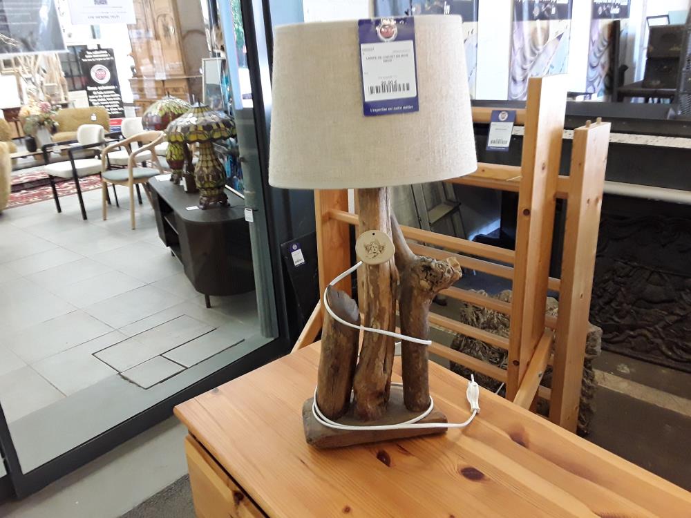 LAMPE DE CHEVET EN BOIS DECO 