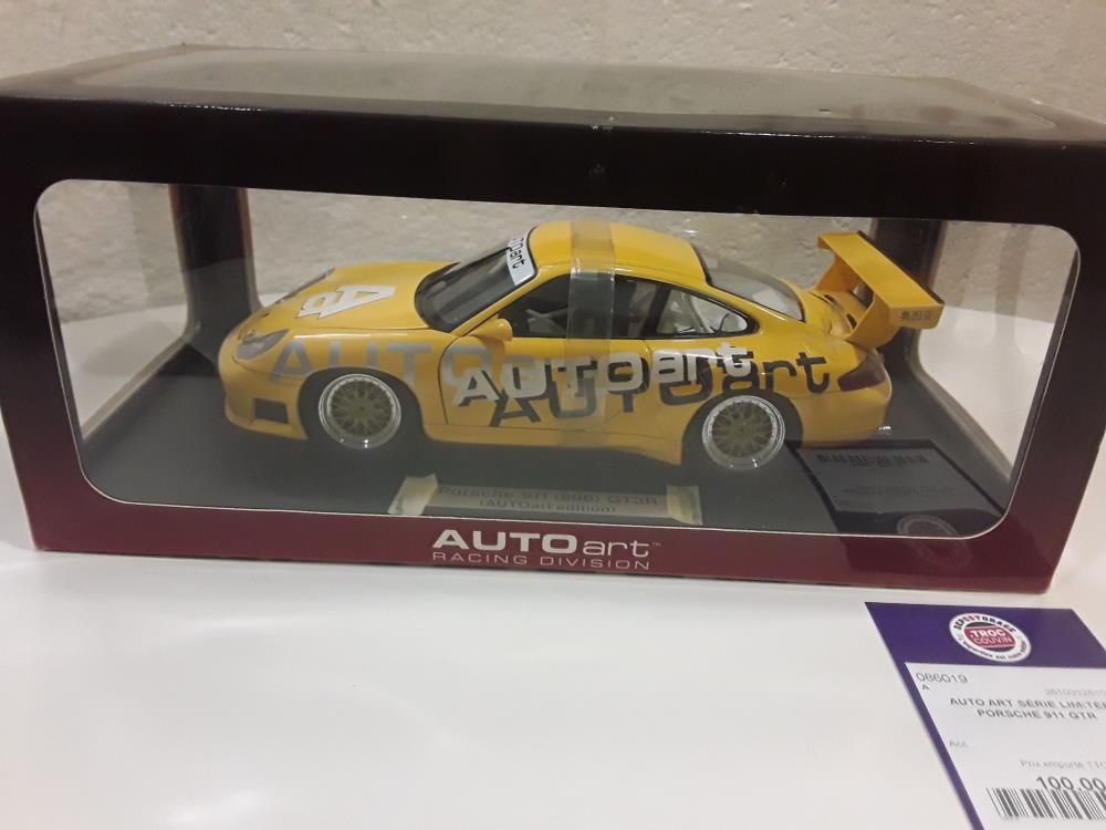 AUTO ART SÉRIE LIMITÉE PORSCHE 911 GTR