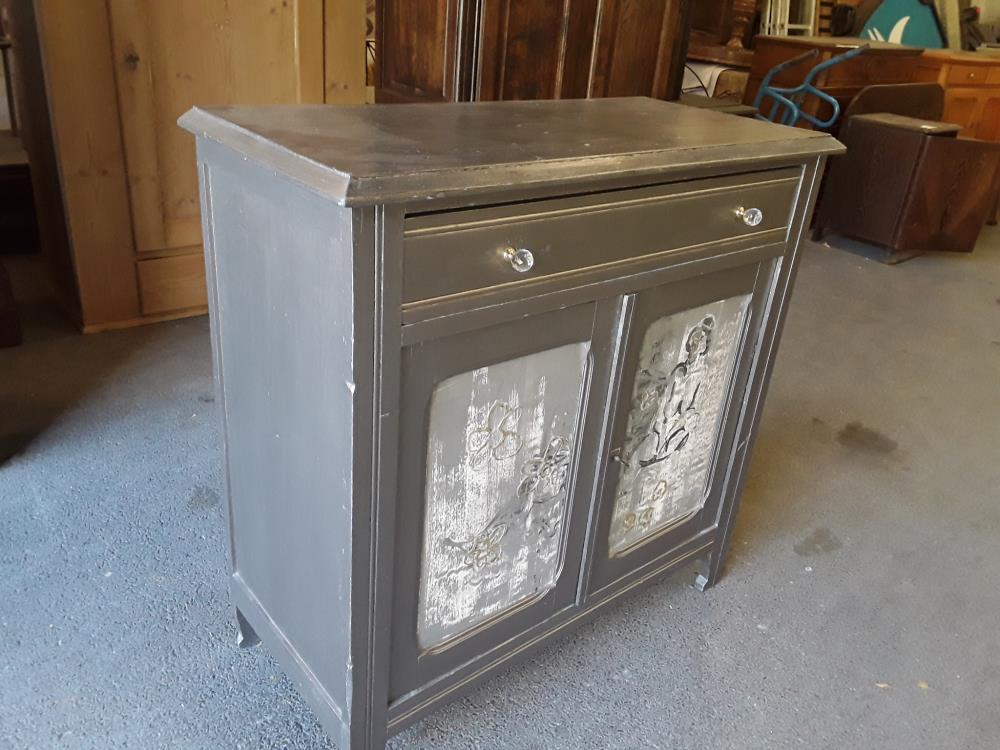MEUBLE PATINE GRIS 2 PORTES 1 TIROIRS 