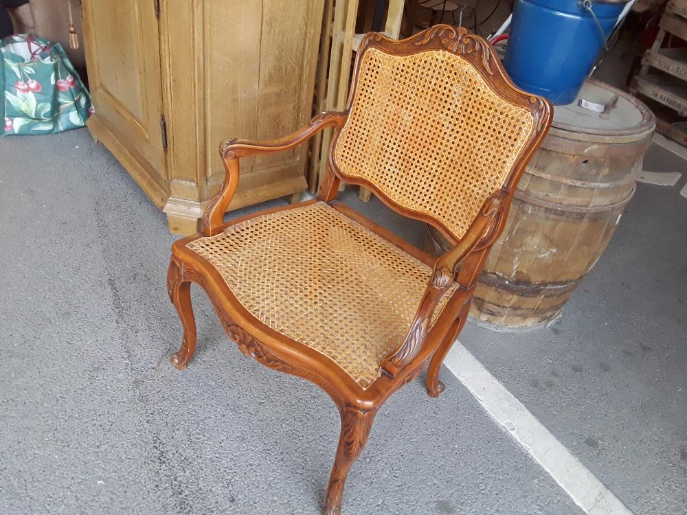 FAUTEUIL DE ST LOUIS XV
