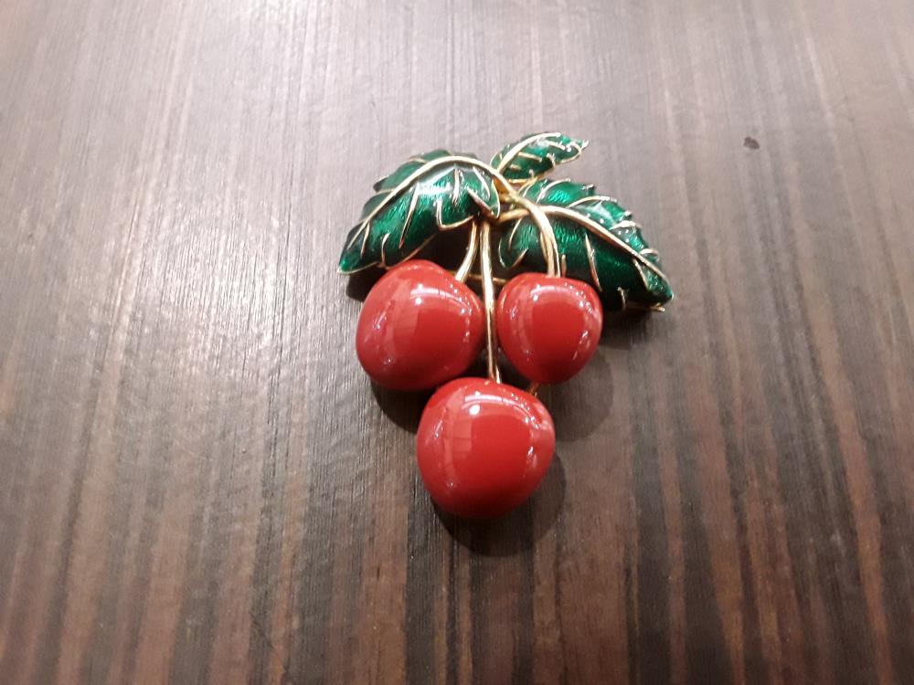 BROCHE VINTAGE GRAPPE DE CERISES ANNEE 70