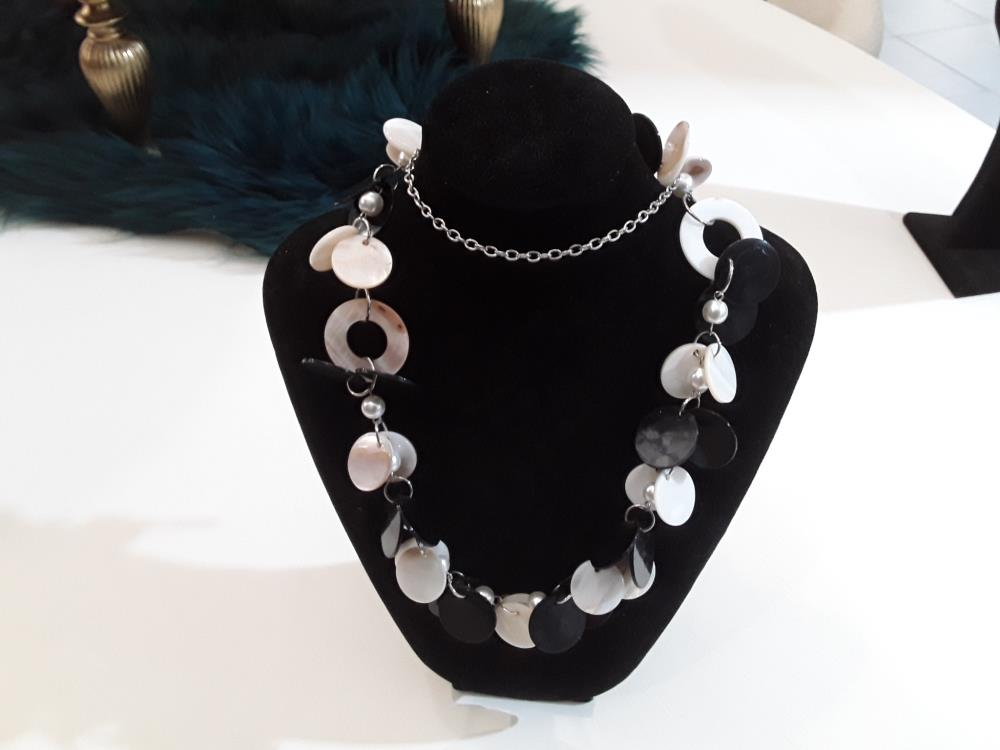COLLIER