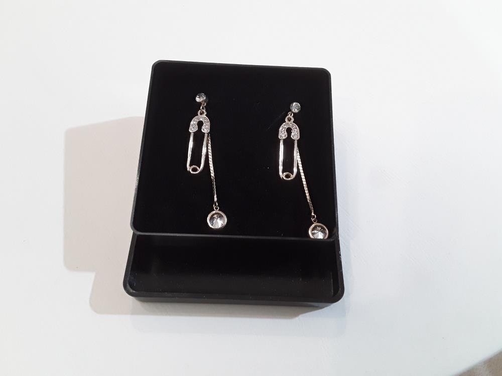 PAIRE BOUCLE D'OREILLES