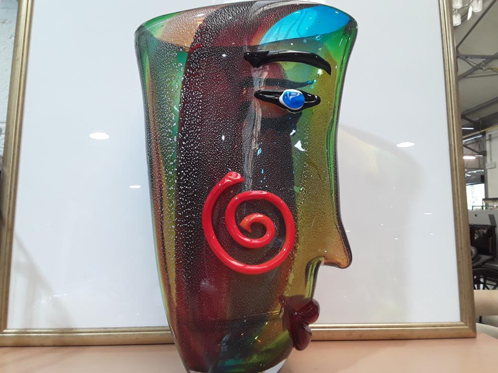 VASE ST MURANO INTITULÉ LE VISAGE MODERNISTE 