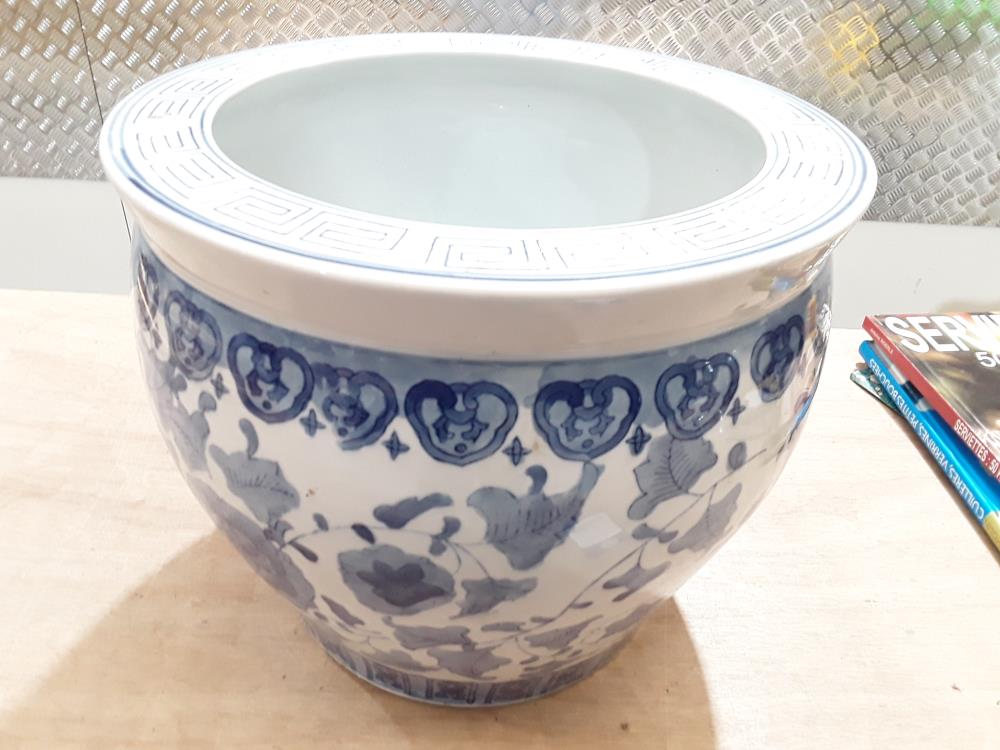 CACHE POT PORCELAINE