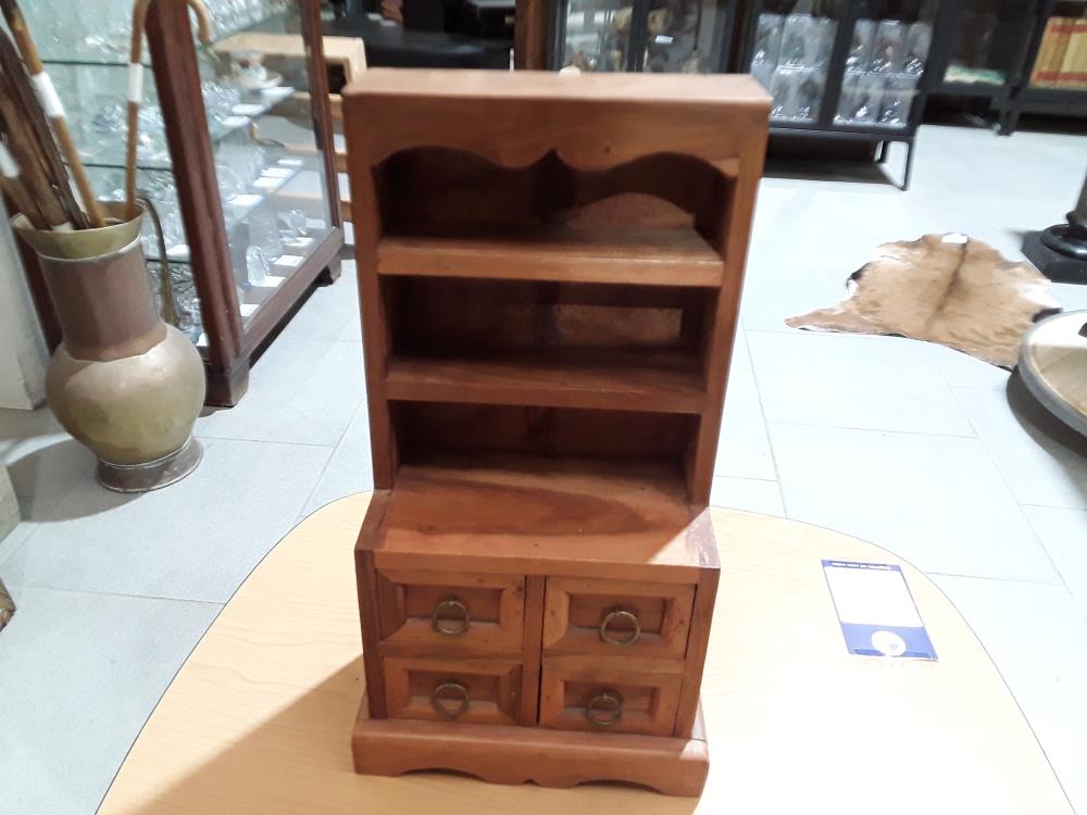 MEUBLE MINIATURE POUPÉE