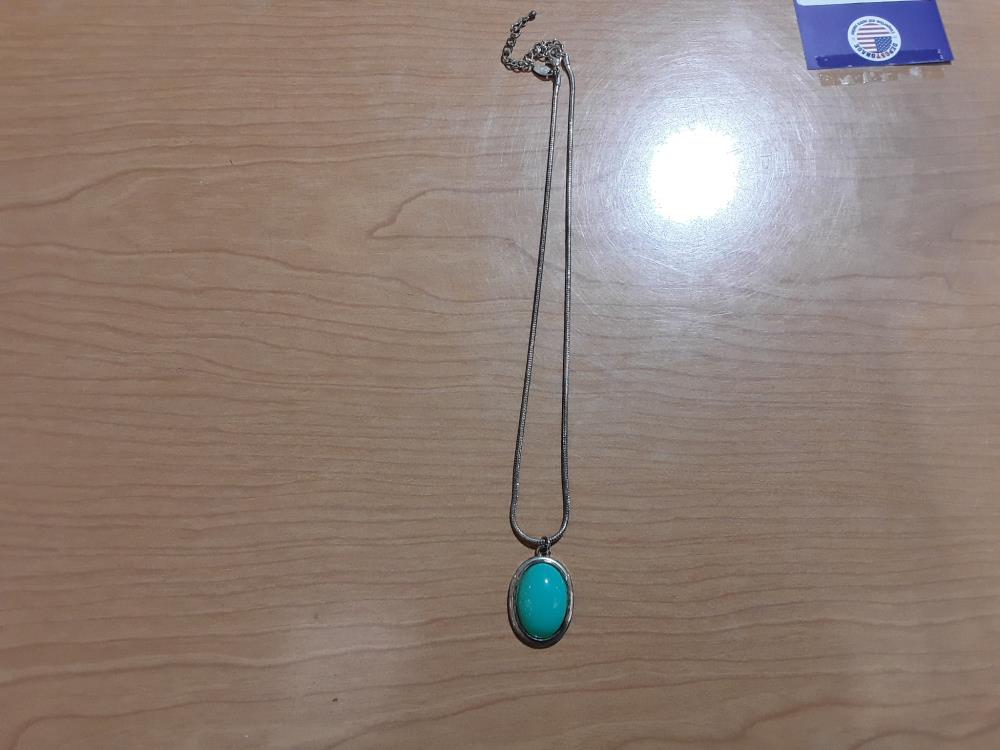 PENDENTIF CHAINE